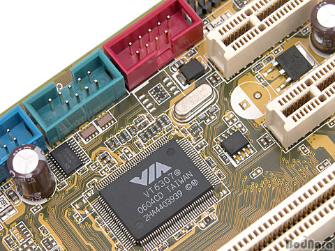 안정성과 다양한 기능으로 돌아온 P5B 확장판! ASUS P5B-E Page 2:: 보드나라