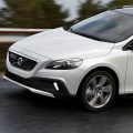 ,  ĿƮ  ø 4  SUV 'V40 ũν Ʈ' ǥ