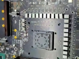 개발 중인 엘더 레이크용 인텔 Z690 칩셋 보드 사진 유출?