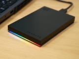 RGB 조명과 데이터복구 포함된 외장 하드, 씨게이트 파이어쿠다 게이밍 HDD 2TB