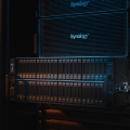 Synology,  ̼ ũƼ ũε带  Ƽ-Ƽ NVMe 丮 ַ PAS7700 ǥ