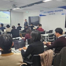 �ٿ�Ƽ����, 2026 �̵��̼� AI ����ȭ �ô� �ܳ� ���ٿ�ǻ���� ���ξ� Ȯ�� ����