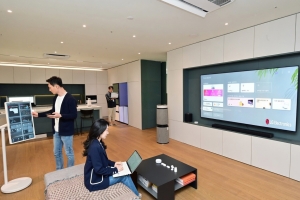 LG����, ��AI Ȩ�� �̷��� �մ�� �������� ���׷��̵�