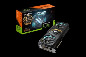 ���� ���� �� �ÿ��� �������� �޸���, �Ⱑ����Ʈ ������ RTX 5070 Gaming OC ���̾���